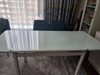 Продам раздвижной стеклянный стол