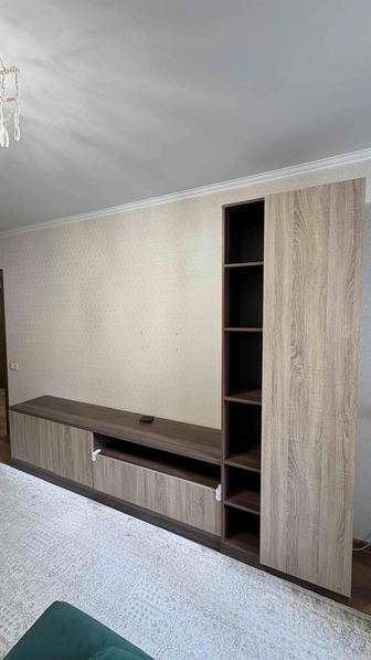 Срочно продам тумбу под телевизор