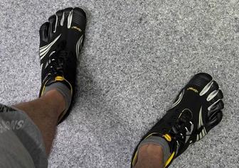 Кроссовки Vibram Five Fingers KMD Sport (размер 11.5 us)