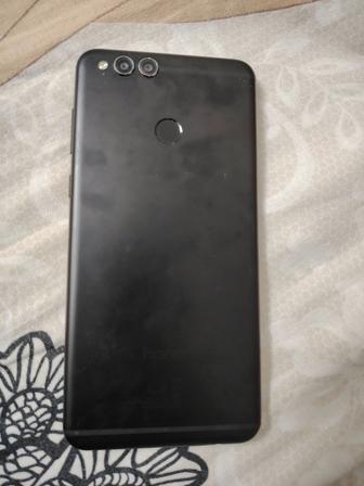 Продам на запчасти HONOR 7x
