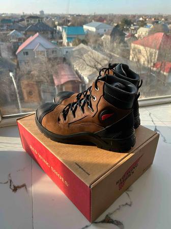 Продам американскую спец-обувь Red Wing Shoes