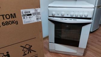 Продаю газ.плиту Индезит