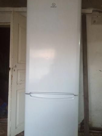 Продам холодильник б/у