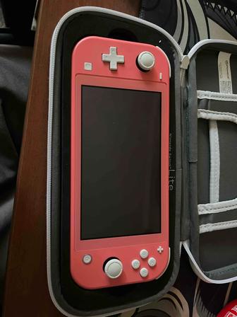 Срочно продам Nintendo Switch Lite