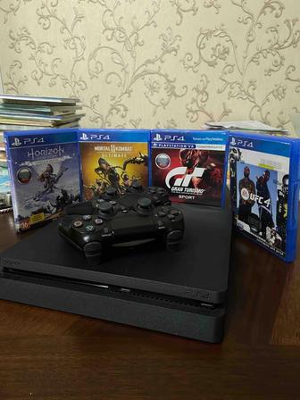 Play Station 4
