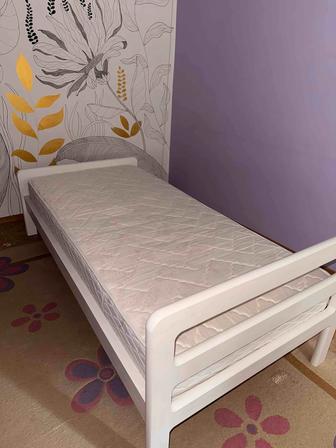 Продам односпальную кровать