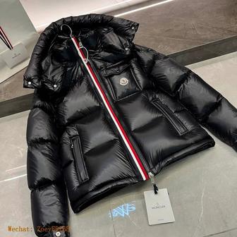 Продам куртку Moncler