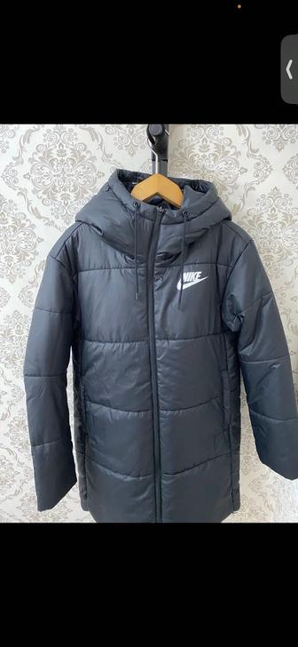 Продам демисезонную куртку Nike (осень-зима)