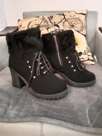 Продам полусапожки женские