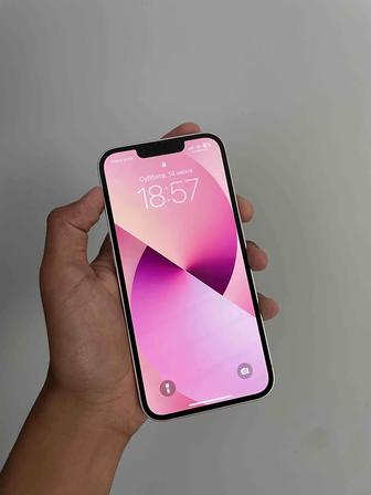 Телефон iPhone 13