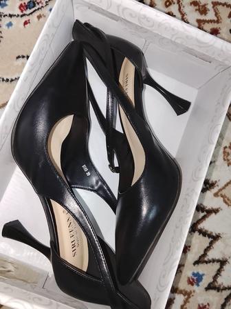 Черный туфли