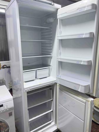 Продам Холодильник Машинку