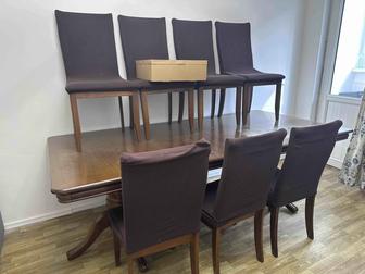 Стол со стульями