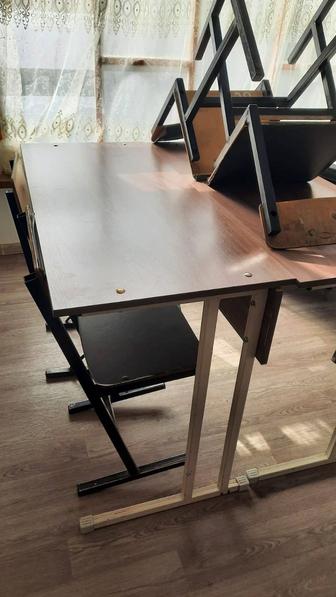 Школьные парты срочно продаю