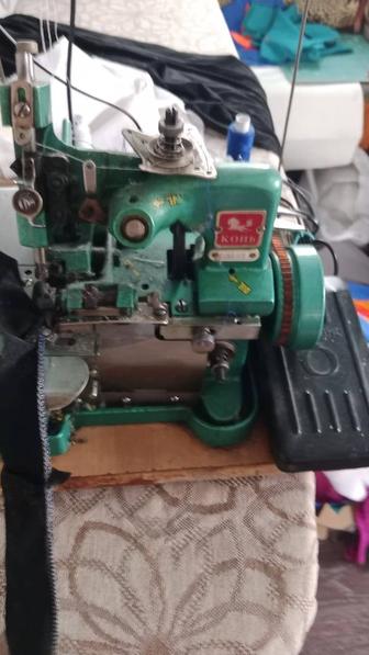 Продам оверлок