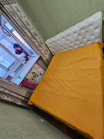 Срочно продаю кровать с матрасом