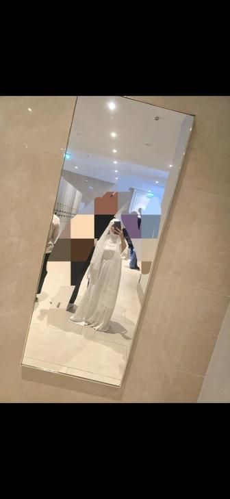 Платье на никах