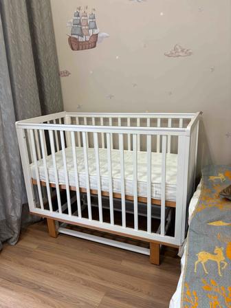 Продам детскую кроватку
