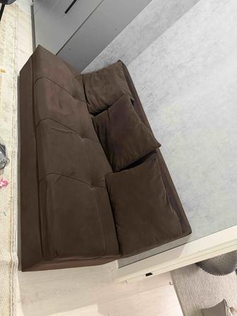 Продам диван в идеальном состоянии срочно