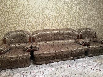 продается диван и 2 кресла