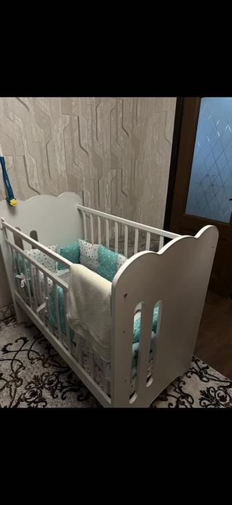 продам детскую кроватку
