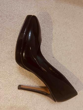 Туфли лакированные 36 размер