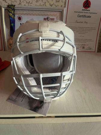 Продам шлем для каратэ