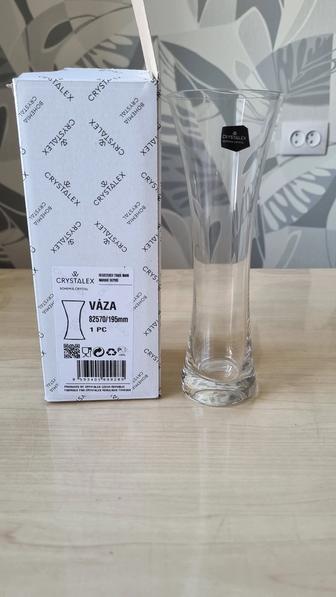 Продам чешскую вазу