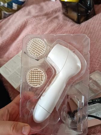 Продам щетку для умывания Mary Kay