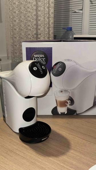 Кофемашина Krups Genio S KP240110 белый