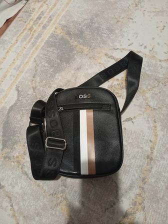 Продам сумку мужскую босс