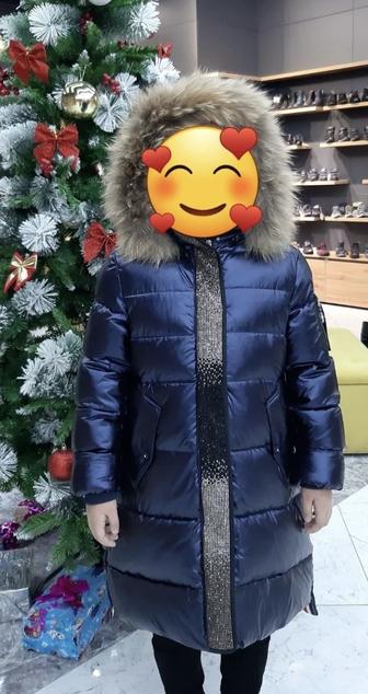 Продам куртку на девочку