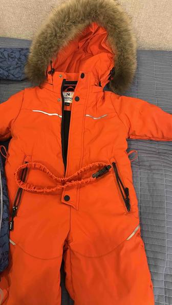 Продам комбинезон на мальчика 3 года