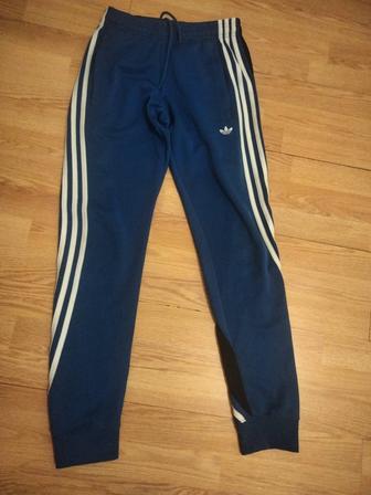 Спортивный трико ,, adidas,, оригинал