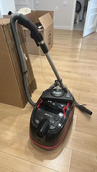 Продам моющий пылесос Bosch 4 serie pro power