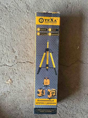 Алюминиевый штатив с уровнем