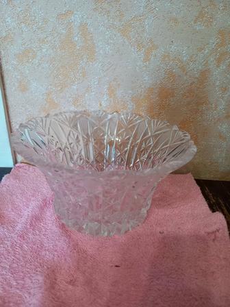 Продам хрустальную вазочку в отличном состоянии