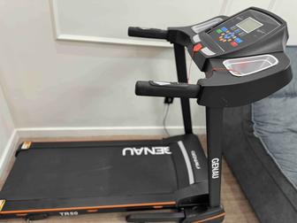 Продам беговую дорожку Genay TR50