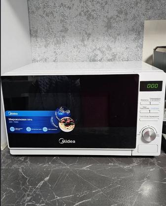 Микроволновка Midea