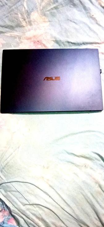 Ноутбук ASUS