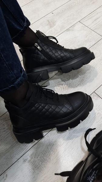 Зимние ботинки.