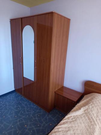 Продаю спальный гарнитур