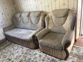 Продается диван с креслами