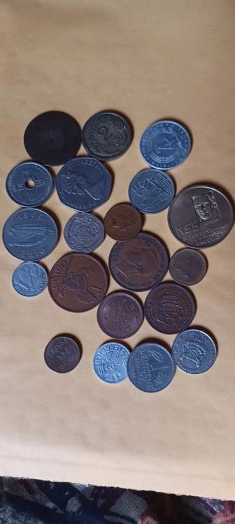 20 монет из 15 стран