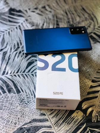 Телефон Samsung S20Fe 6/128гб,