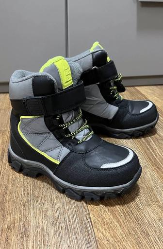 Продам детские зимние ботинки