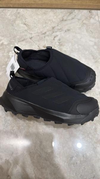 Продам кроссовки