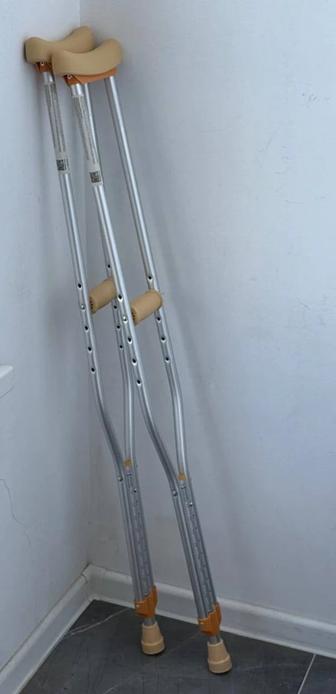 Продам костыли в отличном состоянии