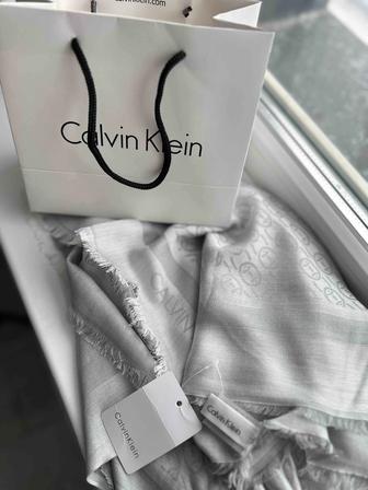 Продам палантин Calvin Klein