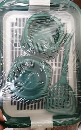 Продаю лоток для кошки с совочком и двумя мисками